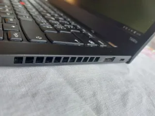 Lenovo ThinkPad T490s