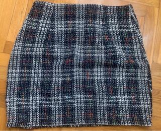 Falda tweed cuadros botones dorados