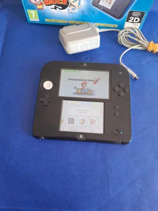 Nintendo 2DS Negra con juegos +cargador+ mem 64gb