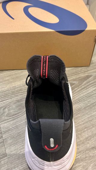 Zapatillas ASICS Nimbus 27 Negras Naranja