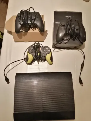 Pack PS3 Sony Negro con dj hero i buzz