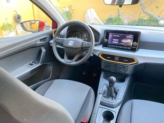 SEAT Ibiza MPI 80cv 2022 solo 46.000km