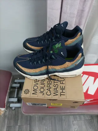 NIKE AIR MAX 95 OBSIDIAN 42'5