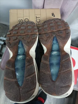 NIKE AIR MAX 95 OBSIDIAN 42'5