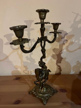 Reloj y Candelabro de metal dorado