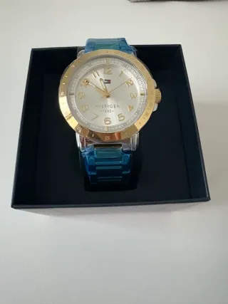 Reloj Tommy Hilfiger Bicolor Dorado y Plateado