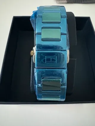 Reloj Tommy Hilfiger Bicolor Dorado y Plateado