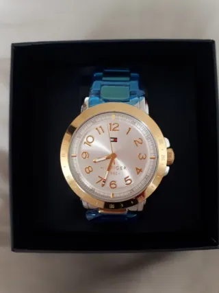 Reloj Tommy Hilfiger Bicolor Dorado y Plateado