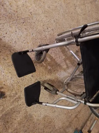 Silla de ruedas manual plegable