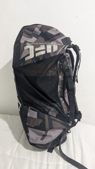 Mochila UFC Negra y Gris