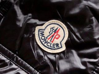 Chaqueta Moncler Maya Plumas Negra