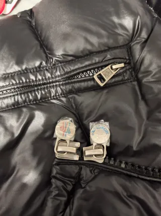 Chaqueta Moncler Maya Plumas Negra