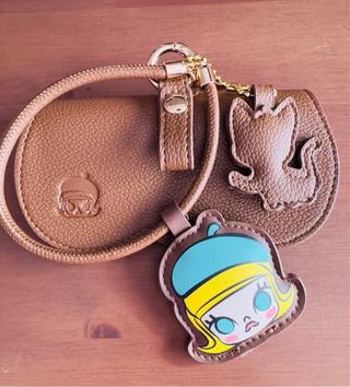 POPMART MOLLY LITTLE PAINTER CUSTODIA PER OCCHIALI