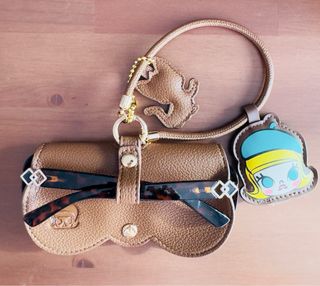 POPMART MOLLY LITTLE PAINTER CUSTODIA PER OCCHIALI