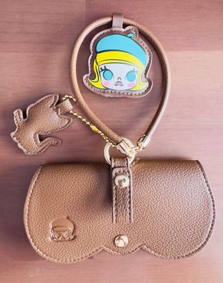 POPMART MOLLY LITTLE PAINTER CUSTODIA PER OCCHIALI