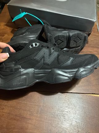 New Balance 9060 Negro
