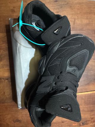 New Balance 9060 Negro