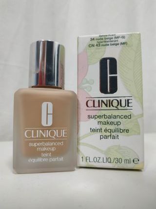 Base de Maquillaje Clinique Superbalanced Makeup