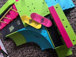 Pista de Skate Tech Deck Neon Mega Park