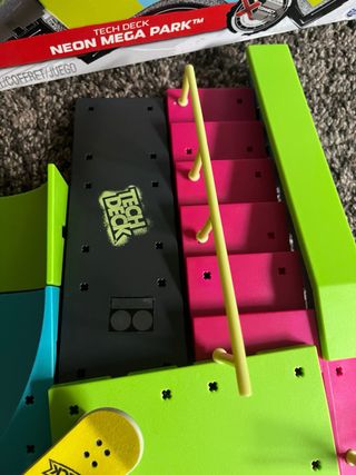 Pista de Skate Tech Deck Neon Mega Park