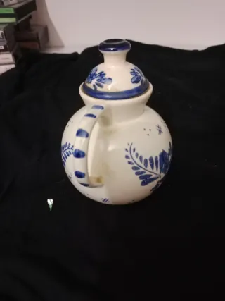 Jarra de porcelana antigua azul y blanco