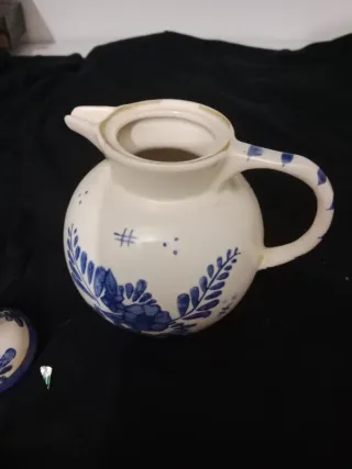 Jarra de porcelana antigua azul y blanco