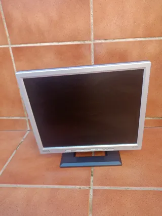 Monitor LCD BenQ Q7T3 17 Plata/Negro