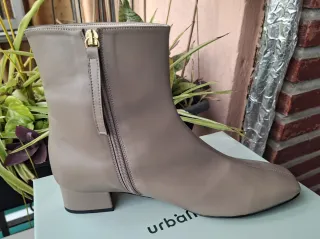 Botines Urbanima Veganos Talla 40 Taupe