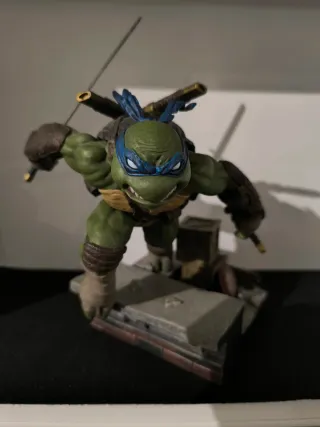 TORTUGA NINJA de Diamond Select PVC Leonardo TMNT