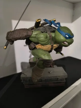 TORTUGA NINJA de Diamond Select PVC Leonardo TMNT