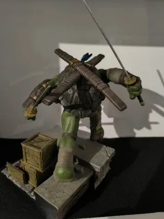 TORTUGA NINJA de Diamond Select PVC Leonardo TMNT