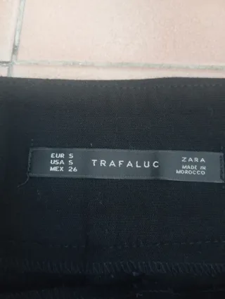 Pantalón pitillo negro mujer Zara