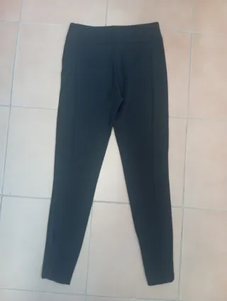 Pantalón pitillo negro mujer Zara