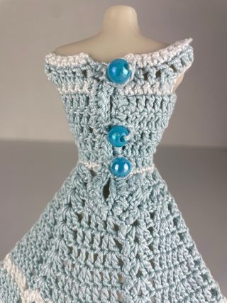 Vestito bambola uncinetto azzurro