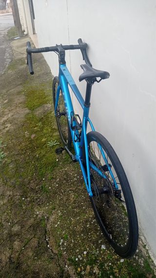 Bicicleta CUBE RACE Attain Azul