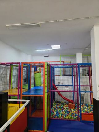 SE TRASPASA CAFETERÍA EN CAMBRILS