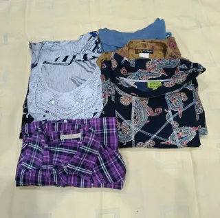 Consegna di abbigliamento da donna