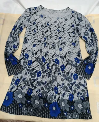 Consegna di abbigliamento da donna