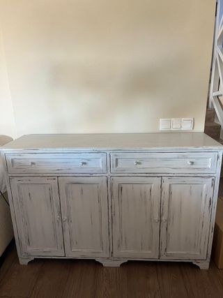 Cómoda blanca decapada 4 puertas 2 cajones