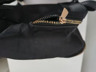 Lote 2 zaini. Beige e Nero.