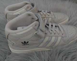 Adidas Forum Mid Gris y Blanco