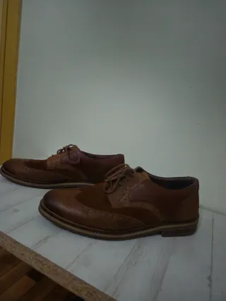 Zapatos Martinelli Talla 44 Marrones.