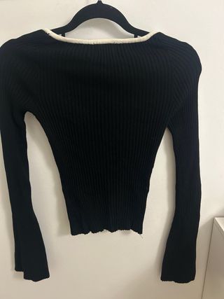 Top H&M escote corazón manga larga
