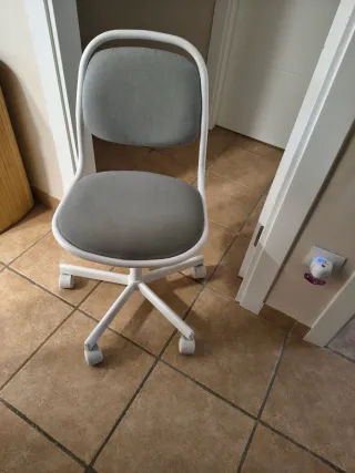 Silla de escritorio infantil con ruedas