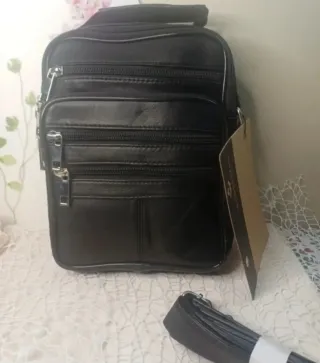 Borsa a tracolla in pelle da uomo con cerniera