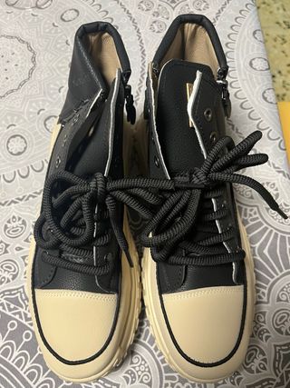Botas plataforma talla 43 sin estrenar