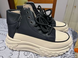 Botas plataforma talla 43 sin estrenar