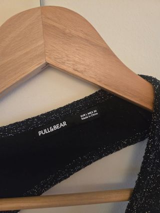 Top fiesta Pull and Bear negro plateado