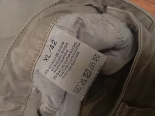 Pantalón caqui elástico push up