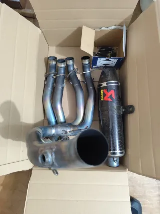 Escape Akrapovič Carbono CBR 1000RR Año 2008